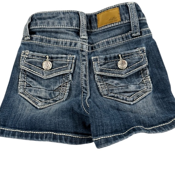 Daytrip Girl’s Shorts Size 5. From The Buckle. Bling, Dark Wash. Style #BTK168. - Picture 2 of 5